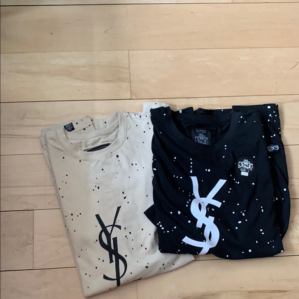 Graphic tee. Flash wht one